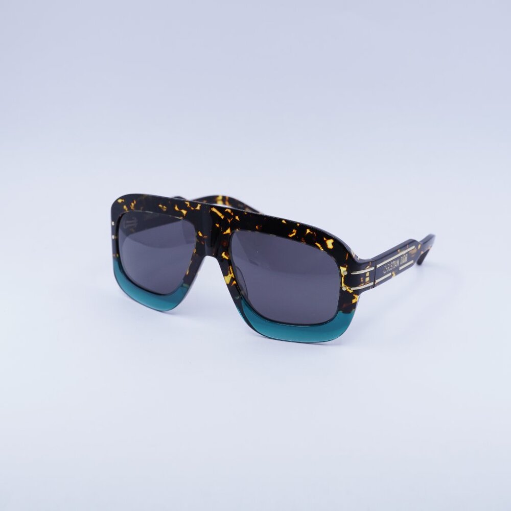Dior DIORSIGNATURE M1U 27A0 Sunglasses Havana Aviator Frame, Grey Lenses